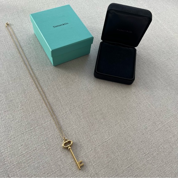 TIFFANY & CO. • Vintage Yellow Gold Tiffany Key Pendant + Fine Ball Chain - Picture 13 of 16